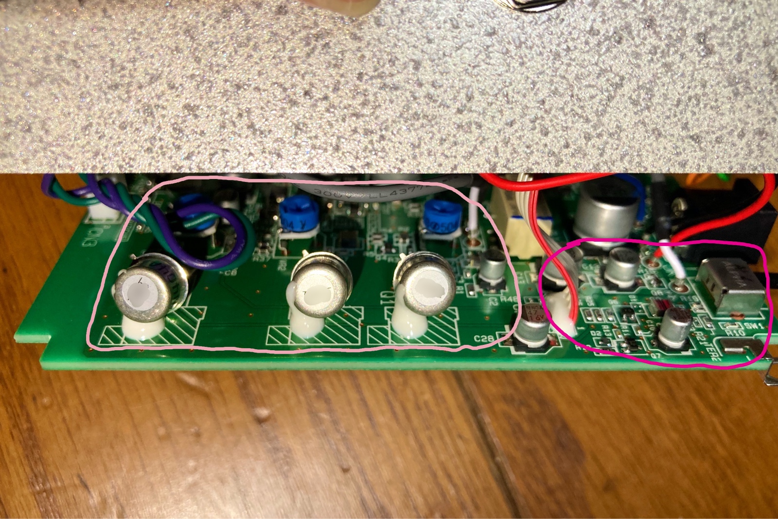 BOSS ToneBender TB-2W完全開封で基板をジロジロ観察してみたら BOSS ToneBender TB-2W完全開封で基板をジロジロ観察してみたら