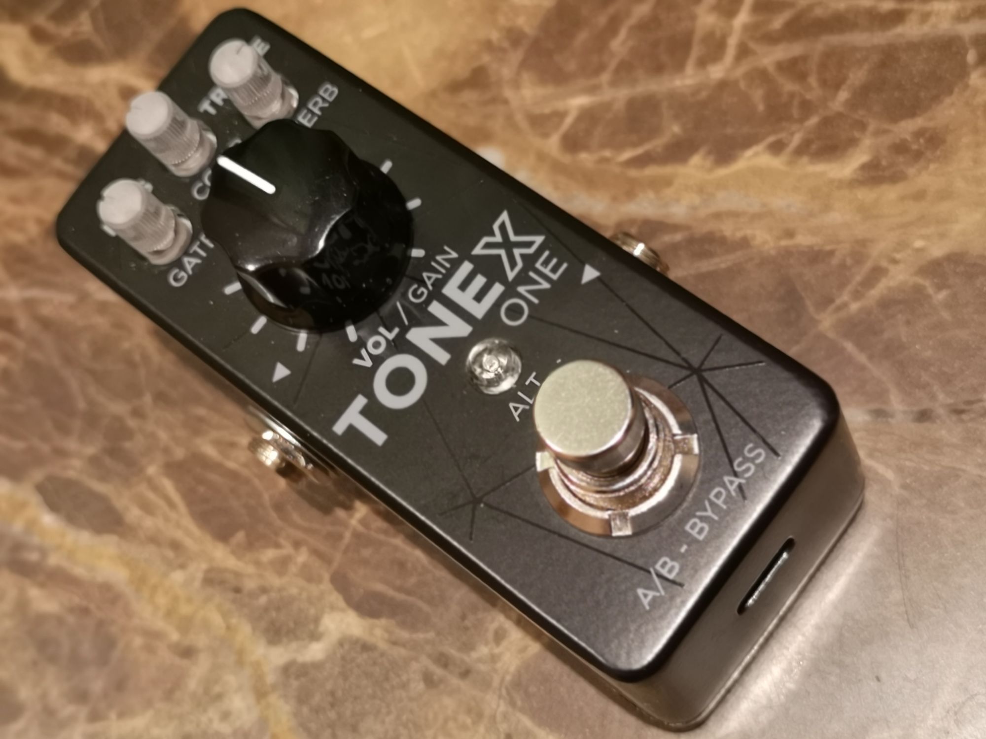 一家に一台 TONEX Oneが余ったのでペダルテスト用として使わせて